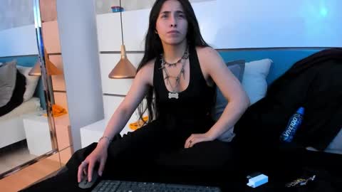 Ashkoreh online show from February 12, 10:16 pm