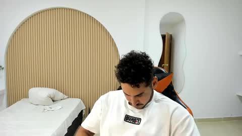 ashlan_king online show from May 10, 4:50 am