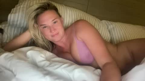 Snapshot of ashlarising chatting on November 4, 4:33 am ashlarising online show from November 4, 4:33 am