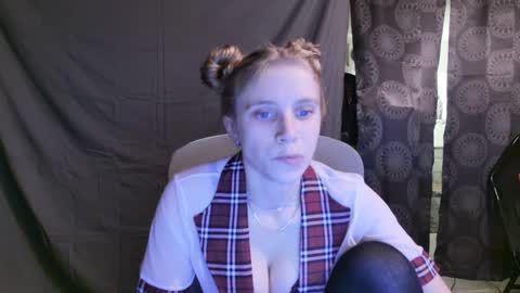 Snapshot of ashleewolfx chatting on December 31, 1:04 am Ashlee Wolf online show from December 31, 1:04 am