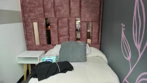 Ashleey sweet online show from March 3, 12:00 pm