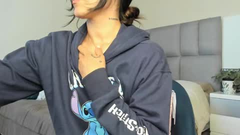 Carolina  online show from December 10, 10:37 pm