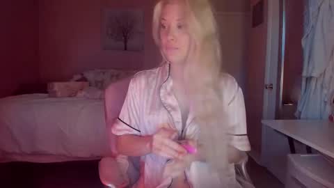 Ashley online show from June 6, 1:05 pm