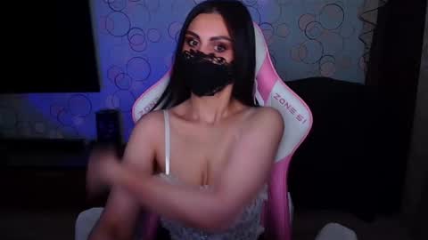   Yasmina   online show from February 10, 4:05 am