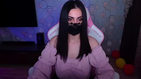   Yasmina   online show from April 13, 5:13 am