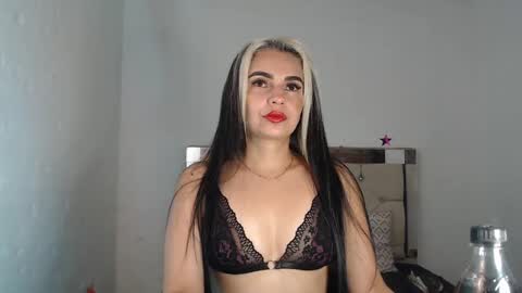 ashley__tylor online show from January 12, 3:17 am