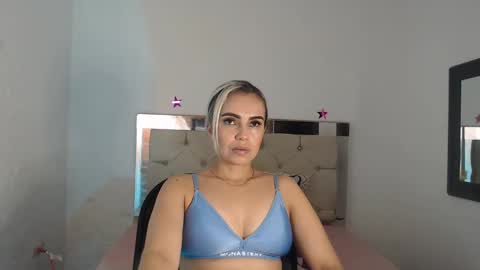 ashley__tylor online show from February 26, 2:48 am