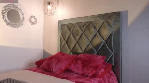 Ashley online show from February 5, 9:19 pm