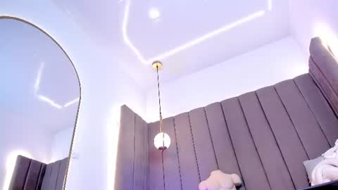 ashley_beaomunt online show from July 15, 11:04 am