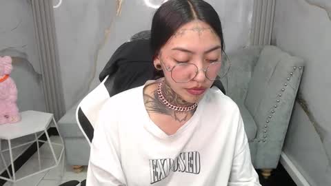 ashley_blum_v online show from November 12, 8:52 pm