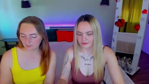 Snapshot of ashley_crashly chatting on June 12, 6:45 am Alina online show from June 12, 6:45 am