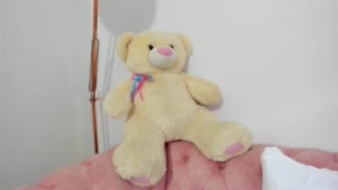 ASHLEY online show from February 4, 1:44 am