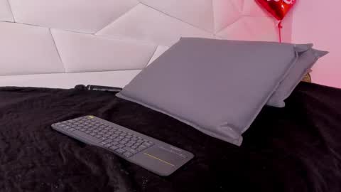 ashley_miller26 online show from February 14, 5:46 pm