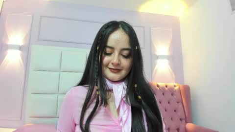 ashley_petit online show from April 21, 12:33 pm