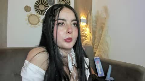 ashley_petit online show from May 2, 12:32 pm