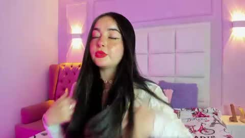 Snapshot of ashley_petit chatting on July 8, 1:04 pm ashley_petit online show from July 8, 1:04 pm