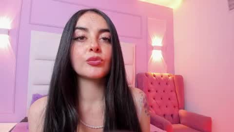 Snapshot of ashley_petit chatting on July 28, 6:20 pm ashley_petit online show from July 28, 6:20 pm