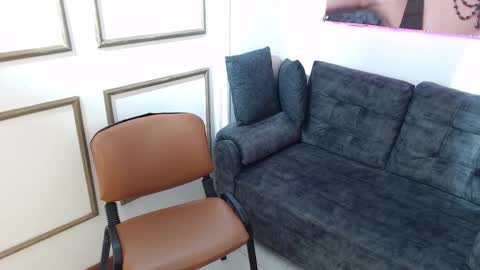 Snapshot of ashley_prg2 chatting on November 28, 1:30 am Ashley online show from November 28, 1:30 am