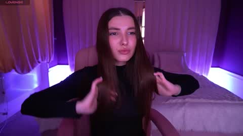 Snapshot of ashleybaee chatting on November 11, 1:11 pm ashleybaee online show from November 11, 1:11 pm