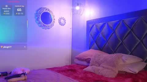 CAMILA online show from November 4, 9:03 pm