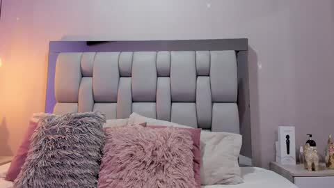 Snapshot of ashleyhiil2 chatting on October 7, 4:20 am AshleyHill online show from October 7, 4:20 am