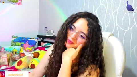 .. Ashley .. online show from September 18, 1:18 am