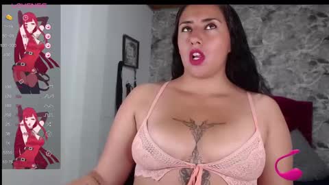 Snapshot of ashleymonroe14 chatting on January 19, 2:25 am LORE online show from January 19, 2:25 am