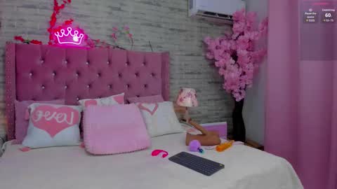 Snapshot of ashleynelsonn chatting on February 13, 9:11 pm ashleynelsonn online show from February 13, 9:11 pm