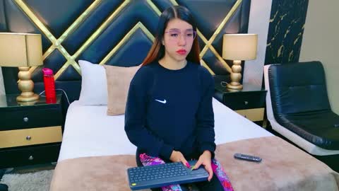 AshleyRoberh online show from April 20, 7:37 pm