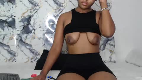 ashleyt255 online show from July 2, 6:36 pm