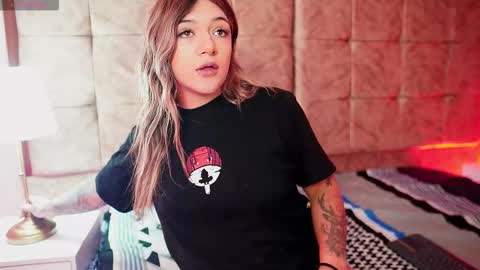 Ashley Lauren online show from February 17, 3:47 am