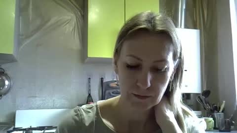 Snapshot of ashleyxhoney chatting on April 23, 6:36 am AshleyXHoney online show from April 23, 6:36 am