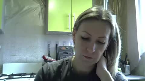 Snapshot of ashleyxhoney chatting on April 29, 6:50 am AshleyXHoney online show from April 29, 6:50 am