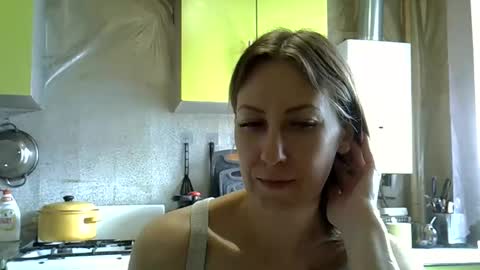 Snapshot of ashleyxhoney chatting on May 28, 7:16 am AshleyXHoney online show from May 28, 7:16 am