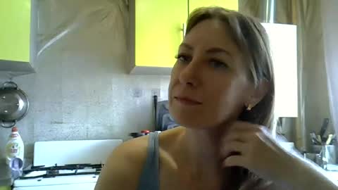 Snapshot of ashleyxhoney chatting on July 2, 6:52 am AshleyXHoney online show from July 2, 6:52 am