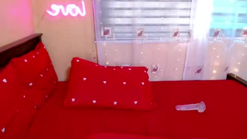 AshleyNicole online show from May 27, 1:57 am