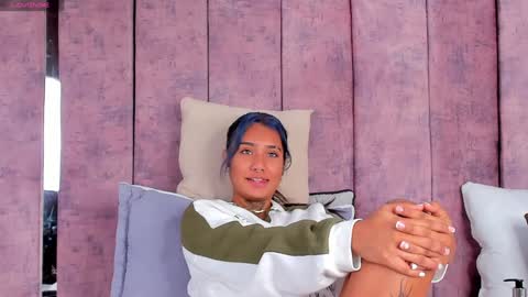 Snapshot of ashlie_robertss chatting on February 8, 11:33 am Ashlie online show from February 8, 11:33 am