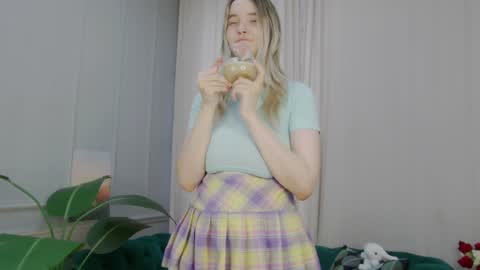 ashly_cherry online show from April 8, 11:10 am