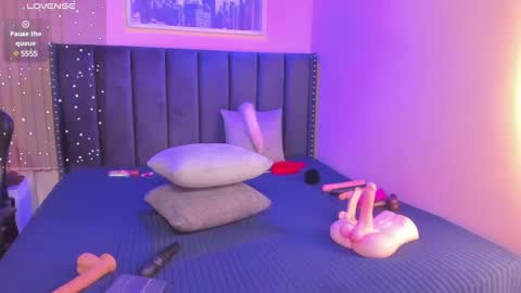 ashlye_miller_ online show from December 11, 7:09 am