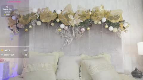 Snapshot of ashlye_stone chatting on December 5, 5:04 am Paula Baleta  online show from December 5, 5:04 am