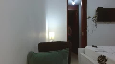 Snapshot of ashlymoon chatting on October 23, 1:05 am AshlyMoon online show from October 23, 1:05 am