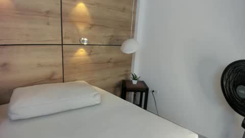 ashlyn online show from December 18, 7:31 pm