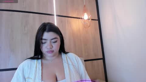 ashlyn online show from January 15, 8:01 pm