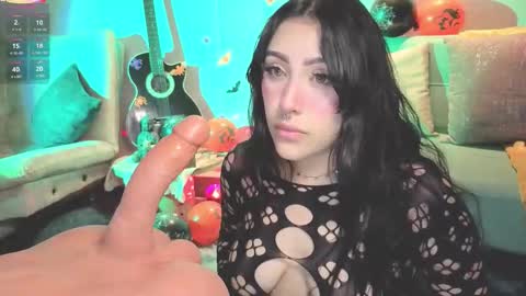 Snapshot of ashlynnlowe_ chatting on October 8, 8:06 pm Ash online show from October 8, 8:06 pm