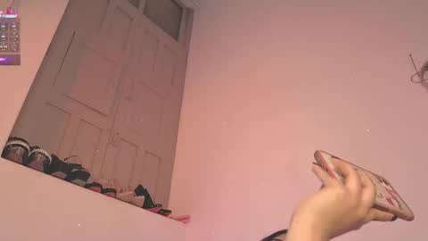 Snapshot of ashlynnlowe_ chatting on November 10, 7:57 pm Ash online show from November 10, 7:57 pm