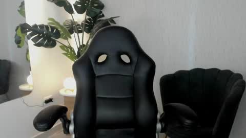 Ashly online show from July 22, 12:08 pm