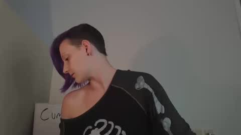 Ash online show from October 14, 8:31 pm