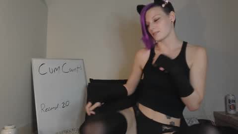 Ash online show from October 31, 11:50 pm