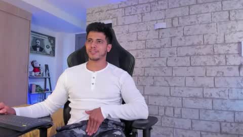 my name real is camilo online show from January 7, 12:18 pm