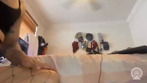 Snapshot of asialatin_xxx chatting on September 10, 12:32 am Asialatin xxx online show from September 10, 12:32 am